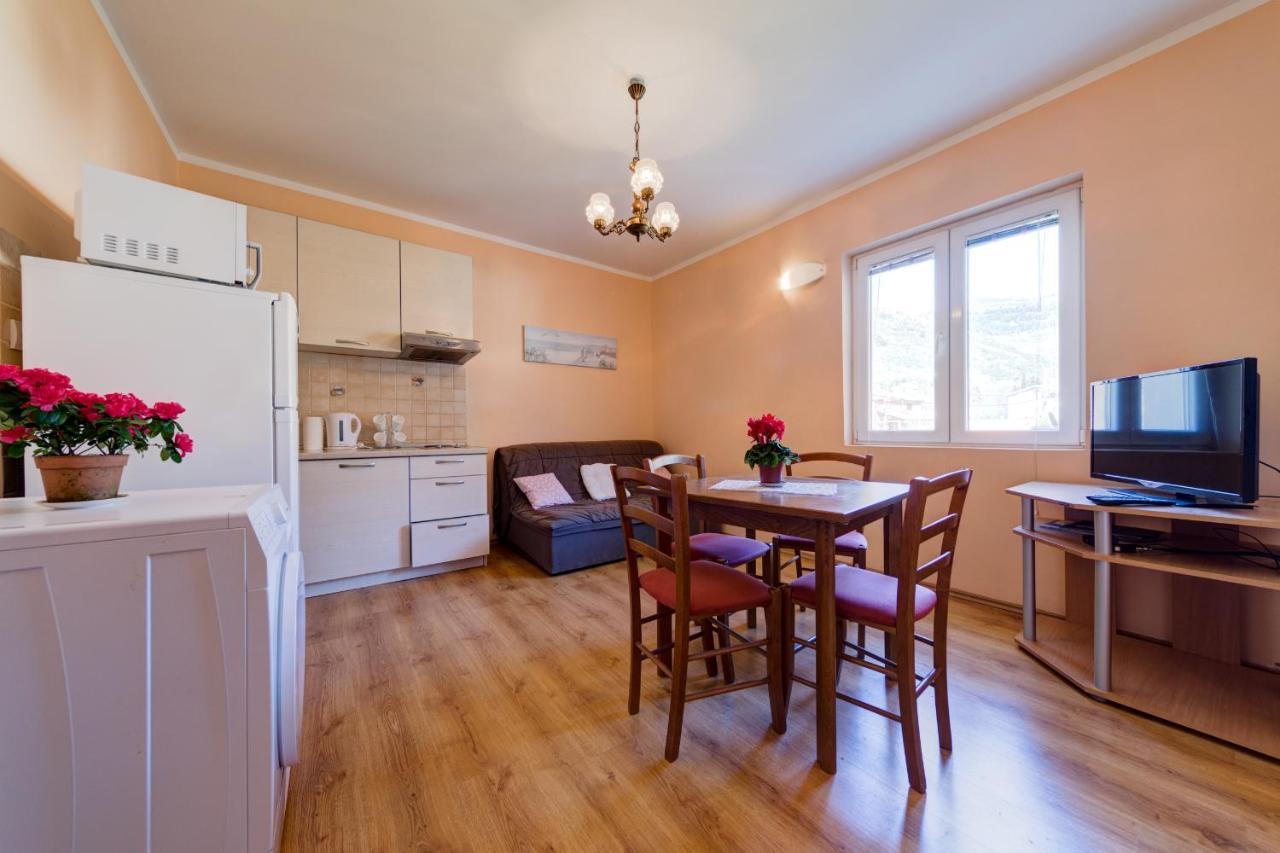 Apartment Pelle *